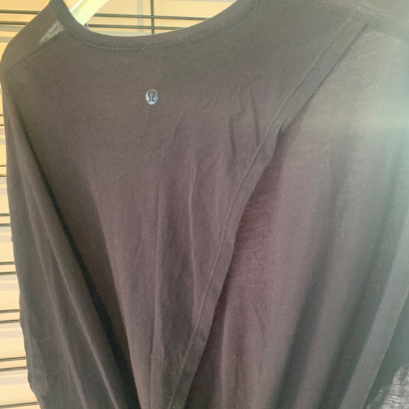 Drapey Black Tee: Lululemon - Picture 9 of 13